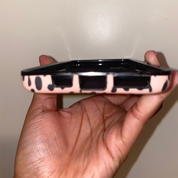 Velvet Caviar iPhone 11 Pro Max Case - Picture 5 of 5